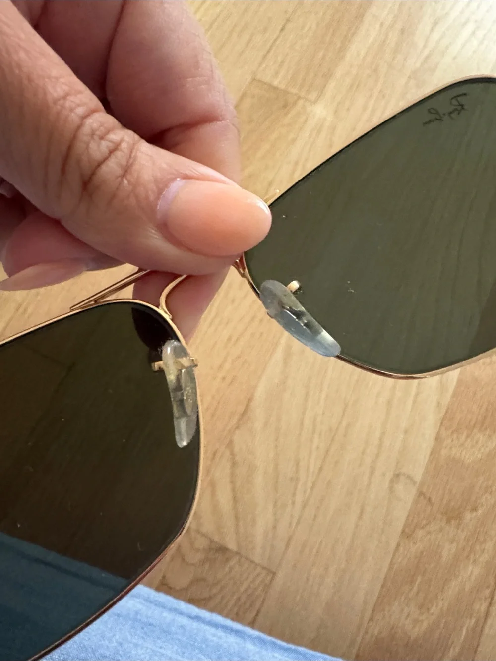 Ray-Ban Men’s Gold Frame Black Lens Aviator Sunglasses